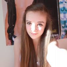 Lily Bowling's Instagram, Twitter & Facebook