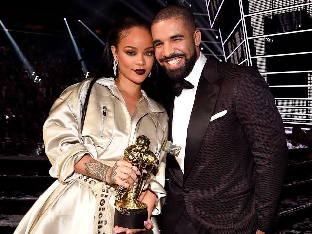 Rihanna Addressed Drake's Heartfelt 2016 VMAs Speech in a New Interview |  Teen Vogue