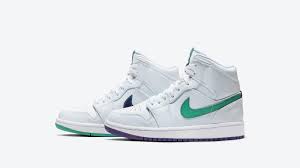 Baby bird put on a show last night in hollywood. Luka Doncic Air Jordan 1 Mid De Aaron Fox Brittney Griner Air Force 1 Ben Simmons Blazer Mid Official Images And Release Date Nike News