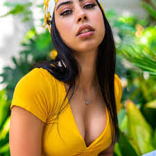 Kayla Lanning's Instagram, Twitter & Facebook