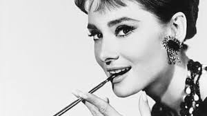 Dos horrores da Segunda Guerra a Hollywood: a impressionante saga de Audrey  Hepburn, eterna Bonequinha de Luxo