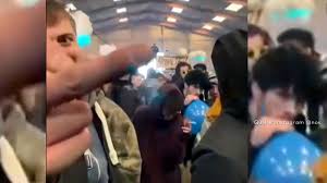 The rave party at redon has ended, he announced after police had cleared the area. Techno Party An Silvester Mit 2500 Menschen In Frankreich Lauft Vollig Aus Dem Ruder Welt