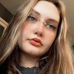 Kaylee Perrine's Instagram, Twitter & Facebook