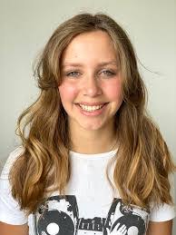 Lani Thomas's Instagram, Twitter & Facebook