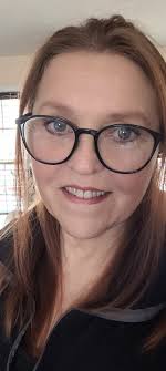 Becky Barton's Instagram, Twitter & Facebook