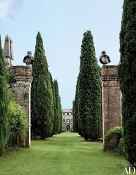 Musician Ned Lambtons House In Tuscany House In Lambtons Musician Ned Tuscany In 2020 Landscape Design Italian Garden Luxury Garden