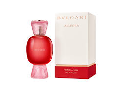I colori, le forme ed i profumi che contraddistinguono i fiori li rendono unici ed amati da moltissime persone. Perfume Set Fiori D Amore And Rose Magnifying Bvlgari