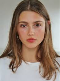 Cait Farrell (caitynf)