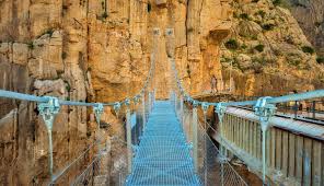 MOJÁCAR ( Almería) 😍😎🌞🌊☘🇪🇦💞 QU'EST CE QUE L'INDALO, SIMBOLE DE LA  PROVINCE D'ALMERÍA ❓ L'Indalo est une figure préhistorique qui se trouve  dans l'abri des Ruches (abrigo de las Colmenas) et dans