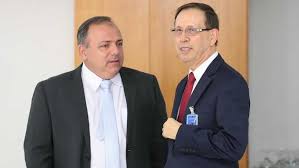 Globally, carlos is a vocal proponent of religious freedom as a member of. Carlos Wizard Chega Ao Brasil E Entrega O Passaporte A Policia Federal Istoe Independente