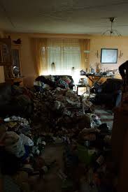 Ein ganzes haus entrümpeln ist etwas anderes, als einen umzug zu bewältigen oder eine kleine wohnung auszuräumen. Haus Entrumpelung Bei Messiesyndrom Entrumpelung Wagner Aus Saarbrucken Hilft Bei Messieentrumpelungen In Saarland Luxemburg Und Pfalz Sauber Und 100 Diskret 0681 7930099 Oder 0160 90733744