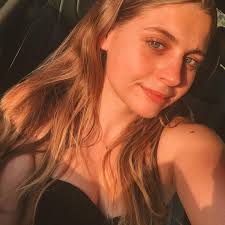 Hello! Looking for a garage to rent to use as a storage space. Must have  electricity and water. Thank you