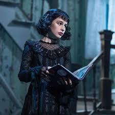 Beetlejuice plans on marrying her so he can return to the world of the living. Beetlejuice Stage Sophia Anne Caruso Beetlejuice Lydia Beetlejuice Lydia Deetz Dress