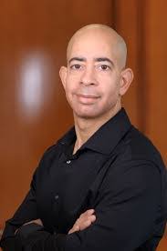 Justin Graves's Instagram, Twitter & Facebook