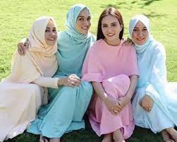 Sempat Jalani Dua Agama Kemas Yusuf Effendy Berharap Shandy Aulia Mendapat Hidayah Abadikini Com Jakarta Ayah Shandy Aulia Kemas Agama Shandy Orang