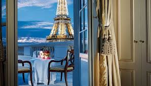 Hora actual en paris, francia. Consejos Para Reservar Un Hotel En Paris