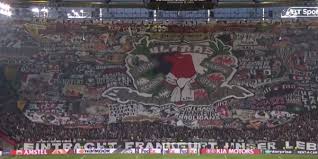 Eintracht frankfurt vor 25 000 fans gegen augsburg. Watch Eintracht Frankfurt Put On Spectacular Display Of Support During Europa League