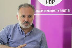 Bir ağaç gibi tek ve hür ve bir orman gibi kardeşçesine, güzel günler göreceğiz ayhan bilgen. Ayhan Bilgen Demek Ki Kars I Yonetmek Amerika Yi Yonetmekten Zor Evrensel