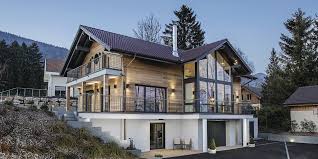 1 1 2 geschossiges haus satteldach holzverschalunghaus haus hanglage moderne hauser mit satteldach weber haus
