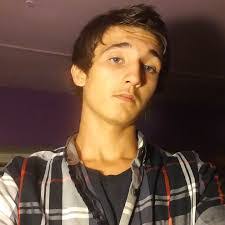 Doyle Davidson's Instagram, Twitter & Facebook