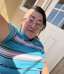 Hi my name is Linda Karen so to make it easier LynKar. For those who know  me from face book and followed me the time I had colon cancer stayed in the