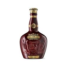 Blend de 15 ans d'âge, vieilli sélectivement en fûts de cognac grande champagne, soigneusement sélectionnés à la main. Chivas Regal Royal Salute 21 Years Old The Ruby Flagon 0 7 Liter