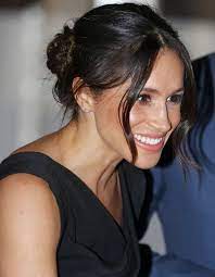 Evening Affair Meghan Markle And Prince Harry Step Out Exactly One Month Before Their Wedding Meghan Markle Hair Meghan Markle Style Meghan Markle