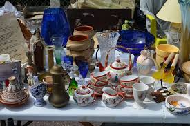 Les enfants sages et des exposants particuliers et professionnels font leur brocante ce dimanche au restaurant. Les Brocantes De Ce Week End En Seine Et Marne Et Aux Environs La Republique De Seine Et Marne