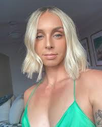 Liz Clay's Instagram, Twitter & Facebook