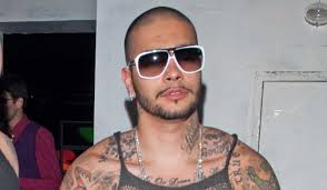 Cам сочиняет и исполняет песни, читает рэп. Izvestnyj Prodyuser Otkazalsya Ot Deneg Timati Fabrika Zvezd Lina Arifulina Intervyu Poslednie Novosti Shou Biznes Dni Ru
