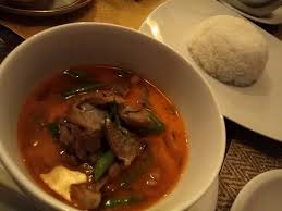Thai dish consisting of red curry paste cooked in coconut milk with meat or tofu. Curry Rosso Picture Of Thai Chokdee Restaurant Milan Tripadvisor