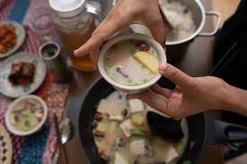 If you order hot and sour soup from a chinese restaurant in any other part of the world, the broth will be sour, and a little but mainly it will be earthy and smoky, with the broth being a rich dark color. Authentic Hot And Sour Soup Recipe Zhen Wei Fang