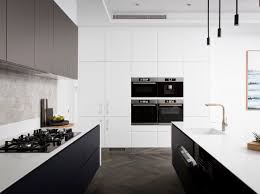 The block 2020 kitchen reveal photos in one place, including daniel and jade's winning kitchen featuring their curved kitchen bench. Bsh Showcases Kitchen And Laundry Appliances On The Block Appliance Retailer