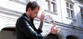 Accueil buzz video 4 tours de magie qui ont mal tourné ! Illusion Detournement D Attention Et Fausse Solution Quand Le Magicien S Amuse Avec Les Limites De Nos Cerveaux L Actu De L Universite De Franche Comte