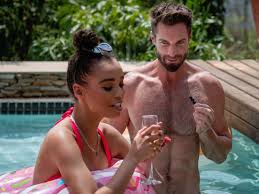 The bachelorette sa qiniso van damme slides into her dms to answer questions about grey's anatomy, singing in the shower, and whether she'll be the big spoon. Qiniso Van Damme On Twitter Get You Someone Who Looks At You Like I M Looking At My Mimosa Just Kidding Get You Someone Who Looks At You Like Marc Looks