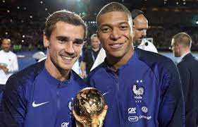 Kylian mbappé is a french footballer who plays football professionally from france. Kind Darf Nicht Griezmann Mbappe Heissen