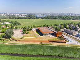 Cracovia, declarada patrimonio de la humanidad, una ciudad sorprendente para fotografiarla, vivirla y saborearla, todo ello, sin prisas. Ks Cracovia 1906 Centennial Hall And Sports Center For The Disabled Biuro Projektow Lewicki Latak Archdaily