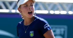 Duda Gomes vence com virada espetacular em Wimbledon