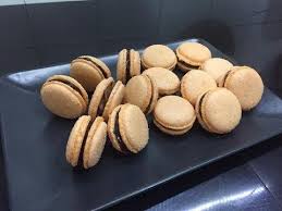 مكرون للمبتدئين بطريقة مفصلة وسهلة Recette Macarons Youtube Food Macarons Bread
