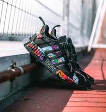 130,00 € 130,00 € 14,00 € versand. Adidas Kaws X Nmd R1 Addidas Schuhe Herren Adidas Schuhe Schuhe