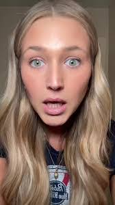 Hanna Cunningham's Instagram, Twitter & Facebook