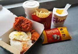 Saya akan memilih ayam goreng mcd terutama yang pedasnya (spicy) karena itu yang paling cocok di lidah saya. Mcdonald S Malaysia Celebrates Being Malaysian Malaysian Foodie