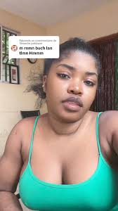 Yon mesye fel kado yon machin Poutèt bouch li 🤔