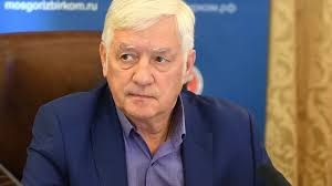 Әуе көлігі — әуемен жолаушылар, пошта және жүк таситын көлік түрі. Umer Eks Glava Mosgorizbirkoma Valentin Gorbunov Rt Na Russkom