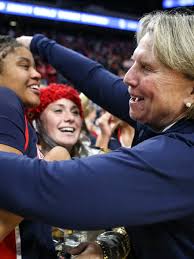 Sacred Heart's Donna Moir wins Kentucky Girls Basketball Coach of Year