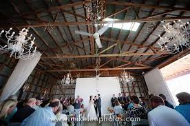 Barn Weddings Illinois Wedding Venues Barn Wedding Wedding