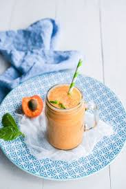Smoothie Abricot Pasteque Et Basilic Le Surprenant Aime Mange Recette Alimentation Abricot Repas Vegetarien