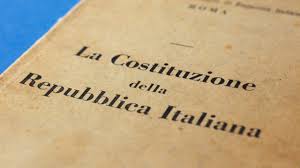 (relazione del presidente della commissione per la costituzione meuccio ruini che accompagna il progetto di costituzione della repubblica italiana. Che Cos E La Costituzione Focus Junior