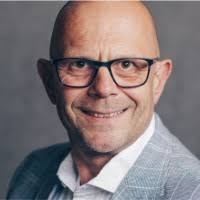 100+ perfiles de «Prohaska»