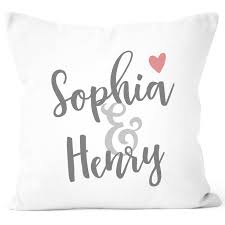 Kissen Bezug Mit Namen Und Herz Kissen Hulle Baumwolle Personalisierte Geschenke Liebe Hochzeit Dekokissen Hochzeit Kissen Personalisierte Geschenke Geschenke